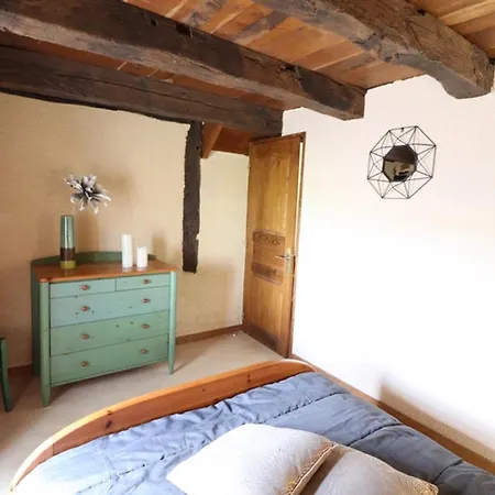 Holiday home Charmante Maison De Caractere, Entre Cantal Et Lot, 4 Pers, Terrasse Couverte, Cheminee, Animaux Ok - Fr-1-742-382